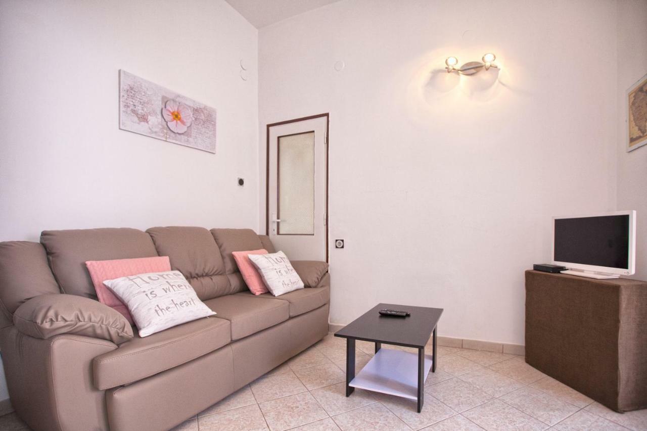 Apartment Rosy Пула Екстер'єр фото